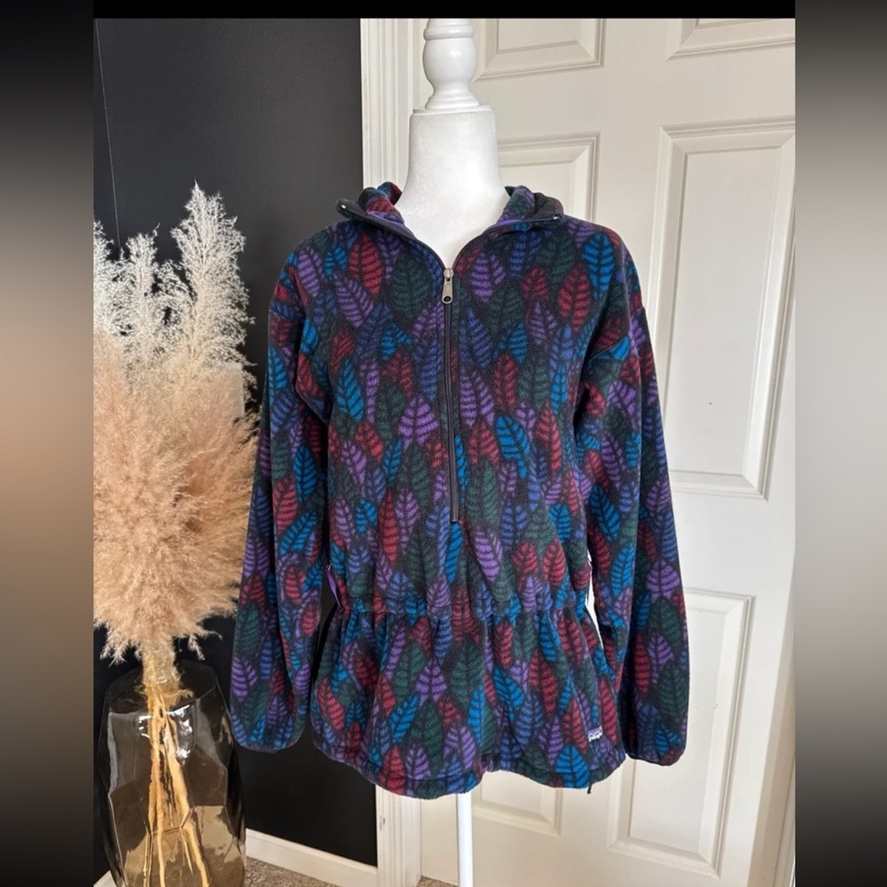 Vintage 1990s Patagonia Leaf Multicolor Zip Synchilla Fleece 
USA size 14/Large